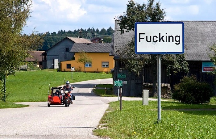 Австрийскую деревню с неприличным названием не могут переименовать: нужное имя занято