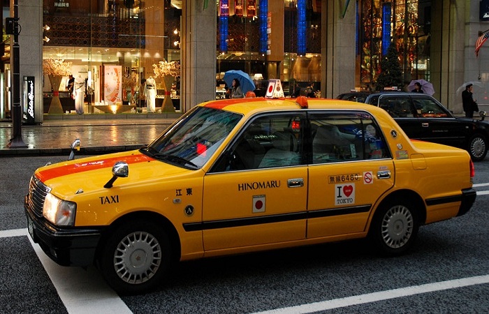 Такси Токио напомнят пассажирам о забытых вещах
