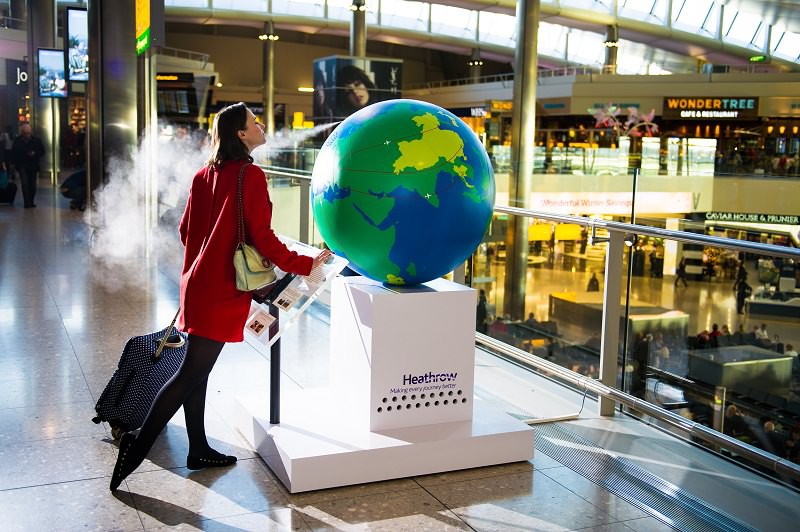 В аэропорту Хитроу установлен глобус с ароматами мира